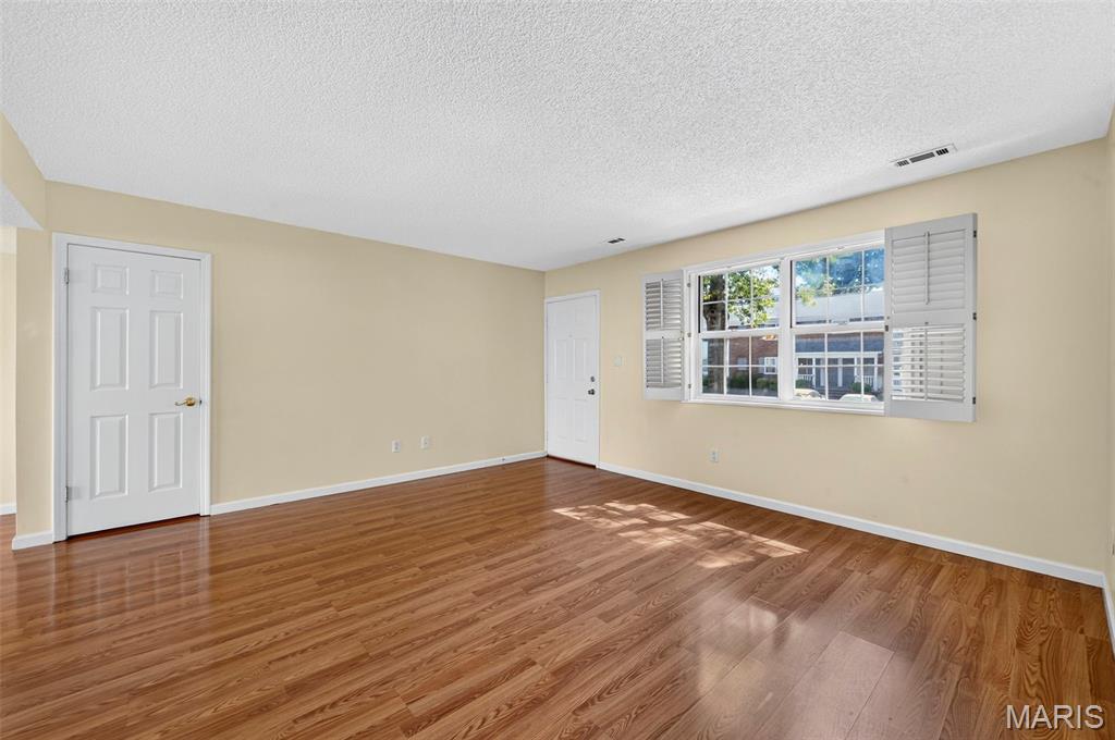 1659 E Swan Circle Property Photo 7