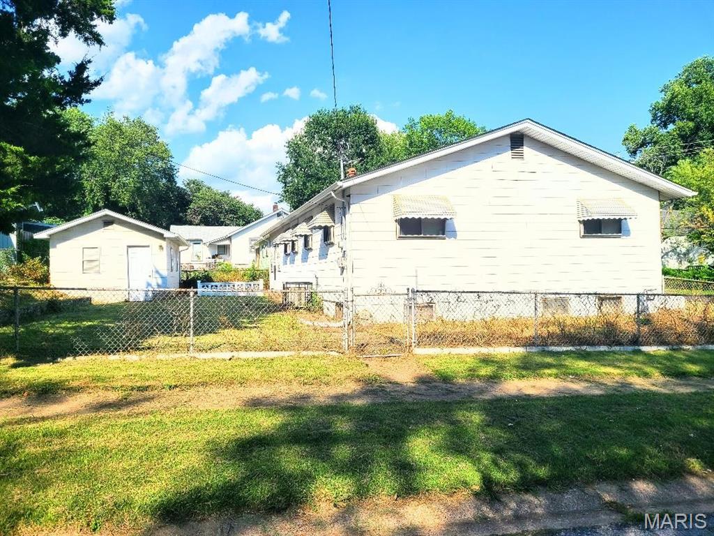 8601 Octavia Avenue Property Photo 4
