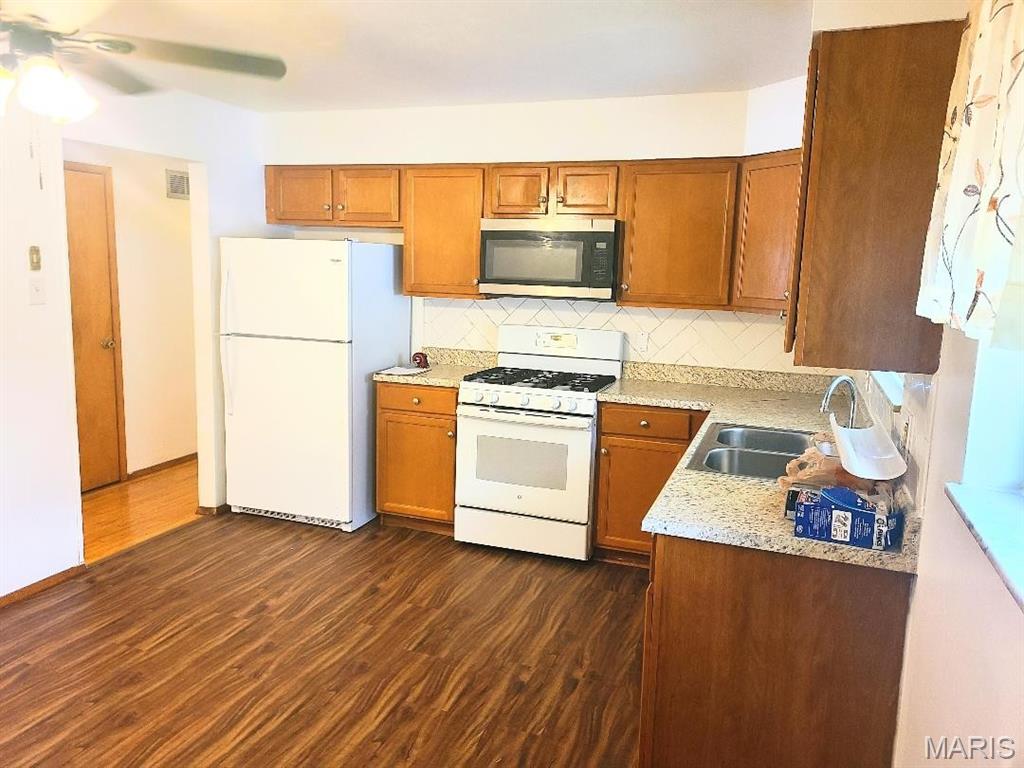 8601 Octavia Avenue Property Photo 9