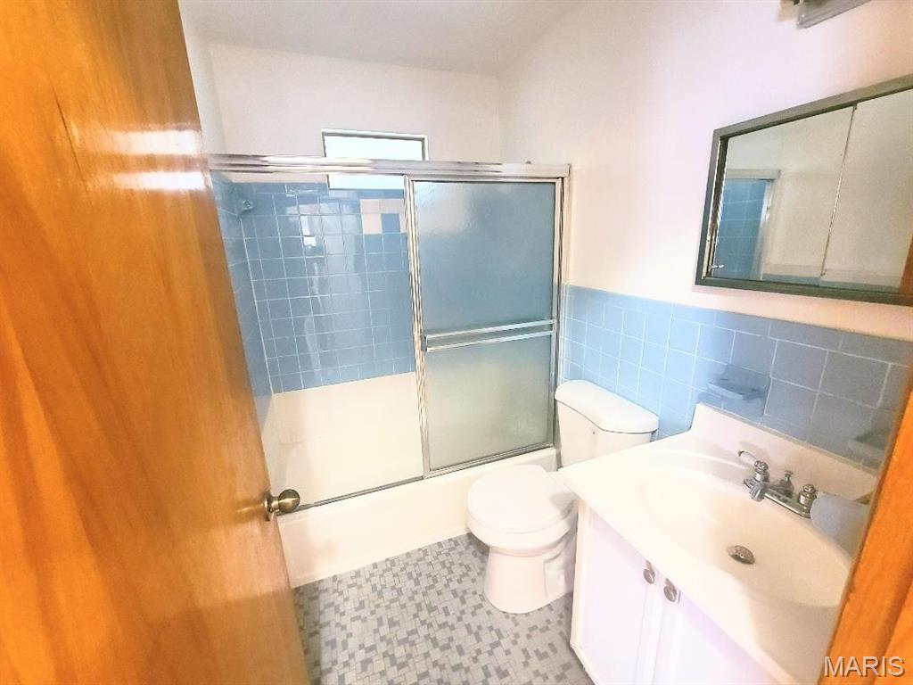 8601 Octavia Avenue Property Photo 10