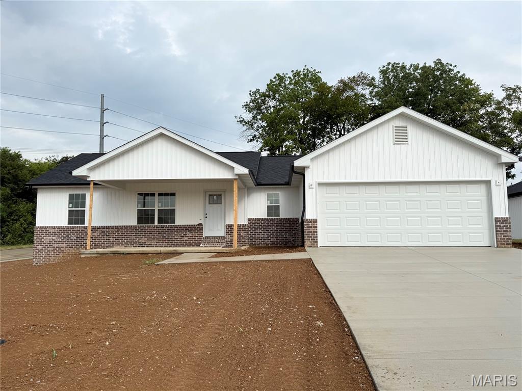 4002 Chapel Ridge Drive Property Photo 1