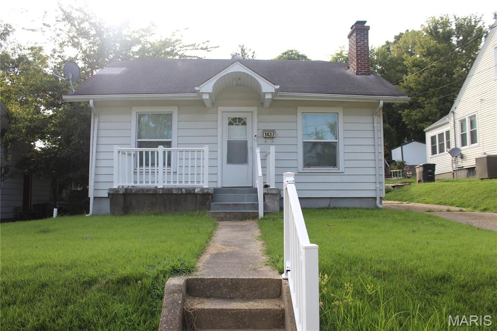 1437 N Water Street Property Photo 1