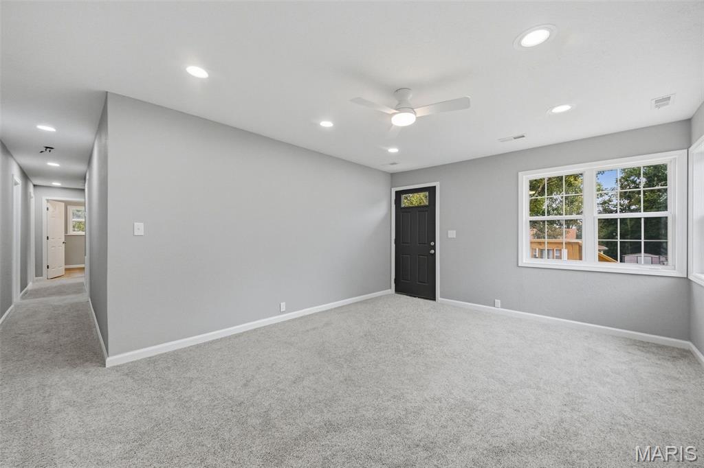 208 Elm Street Property Photo 6