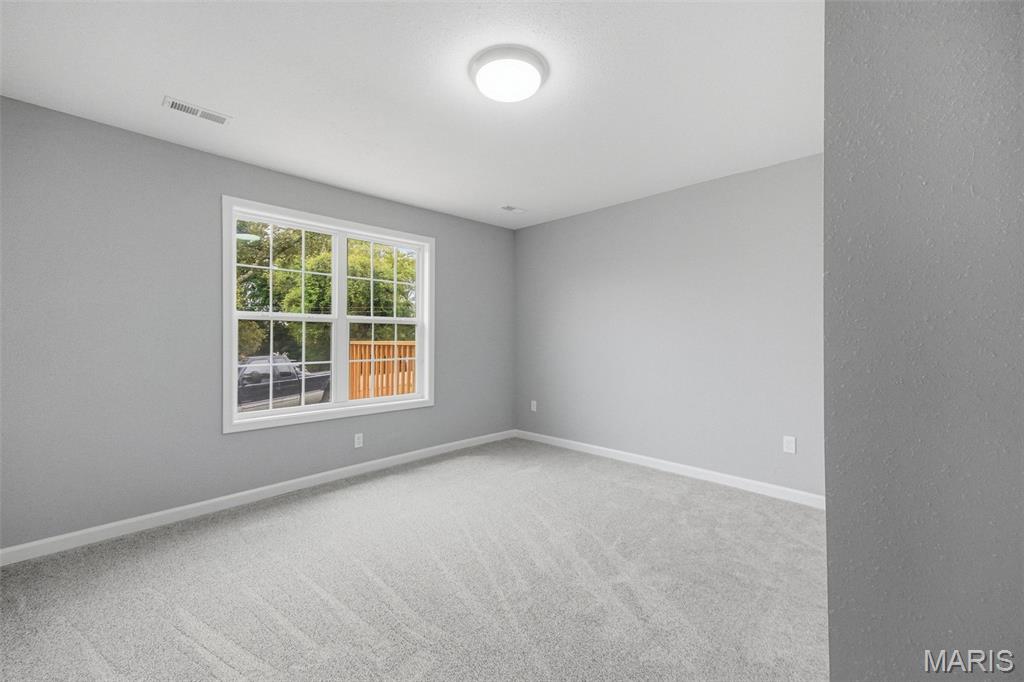 208 Elm Street Property Photo 10