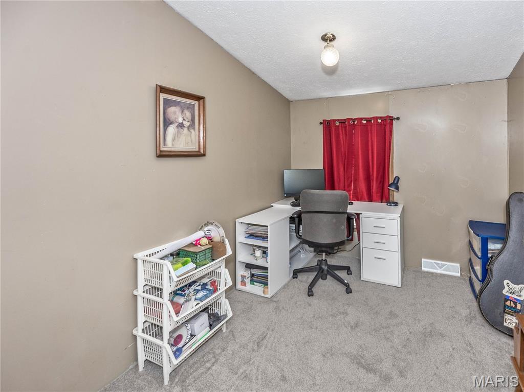 112 Schmidt Street Property Photo 33