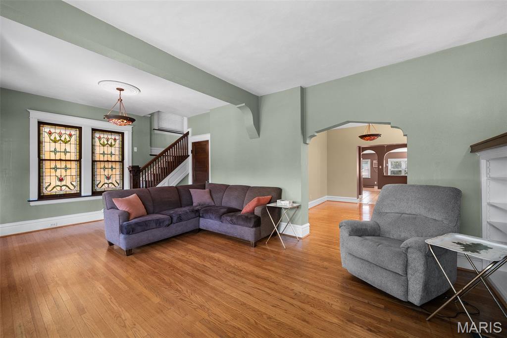 5347 Devonshire Avenue Property Photo 6