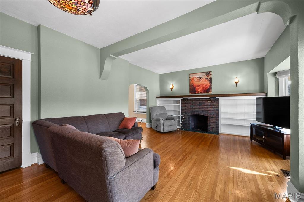5347 Devonshire Avenue Property Photo 7