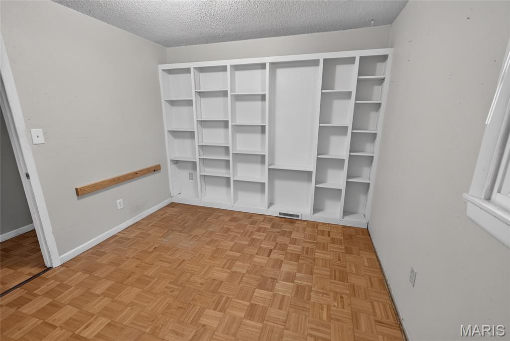 2715 Independence Street Property Photo 24