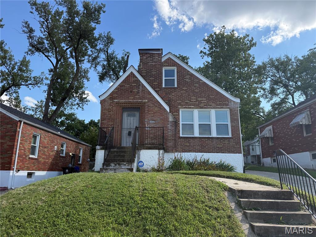 6832 Julian Avenue Property Photo 1
