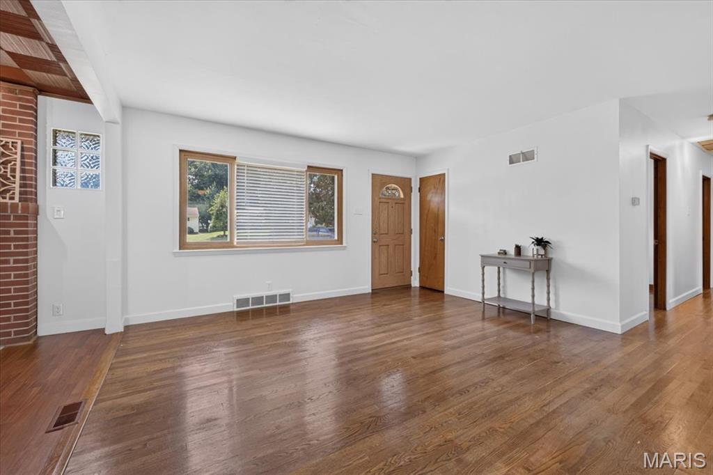 4725 Candace Drive Property Photo 3