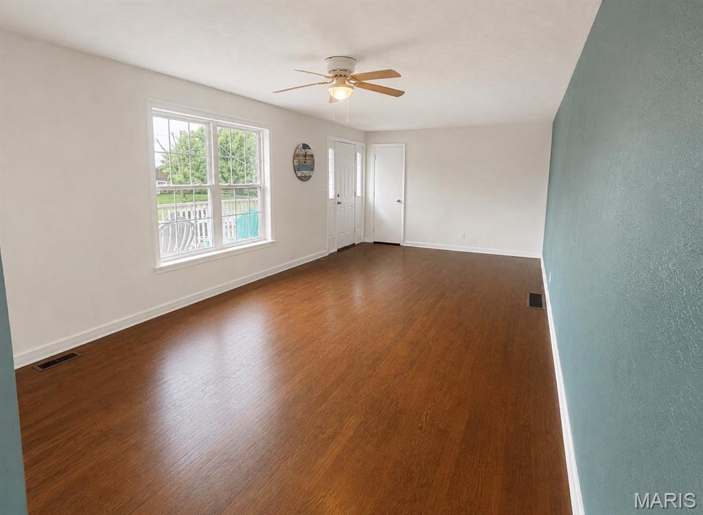 607 South Wood Avenue Property Photo 4