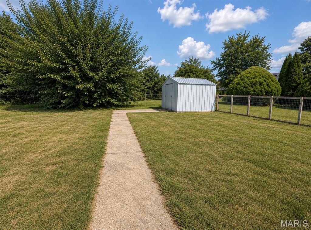 607 South Wood Avenue Property Photo 23