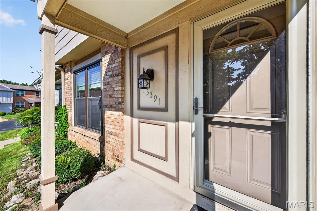 13391 Hiddendale Lane Property Photo 4