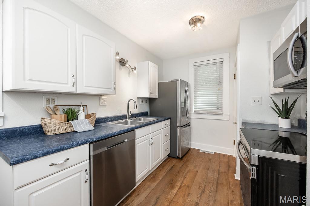 220 S Myrtle Street Property Photo 8