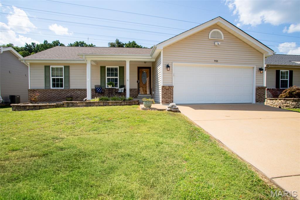 921 San Luis Drive Property Photo 1
