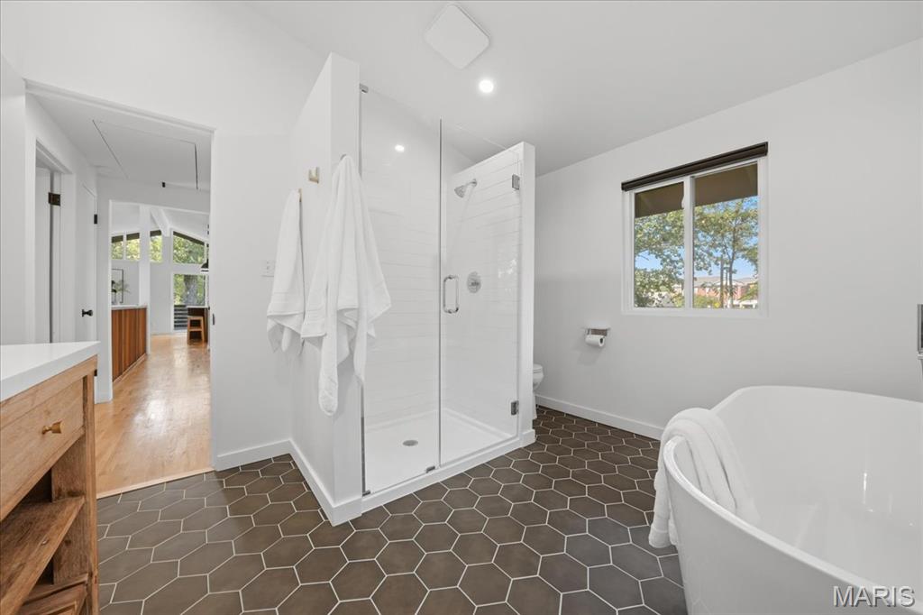 707 Genteman Road Property Photo 14