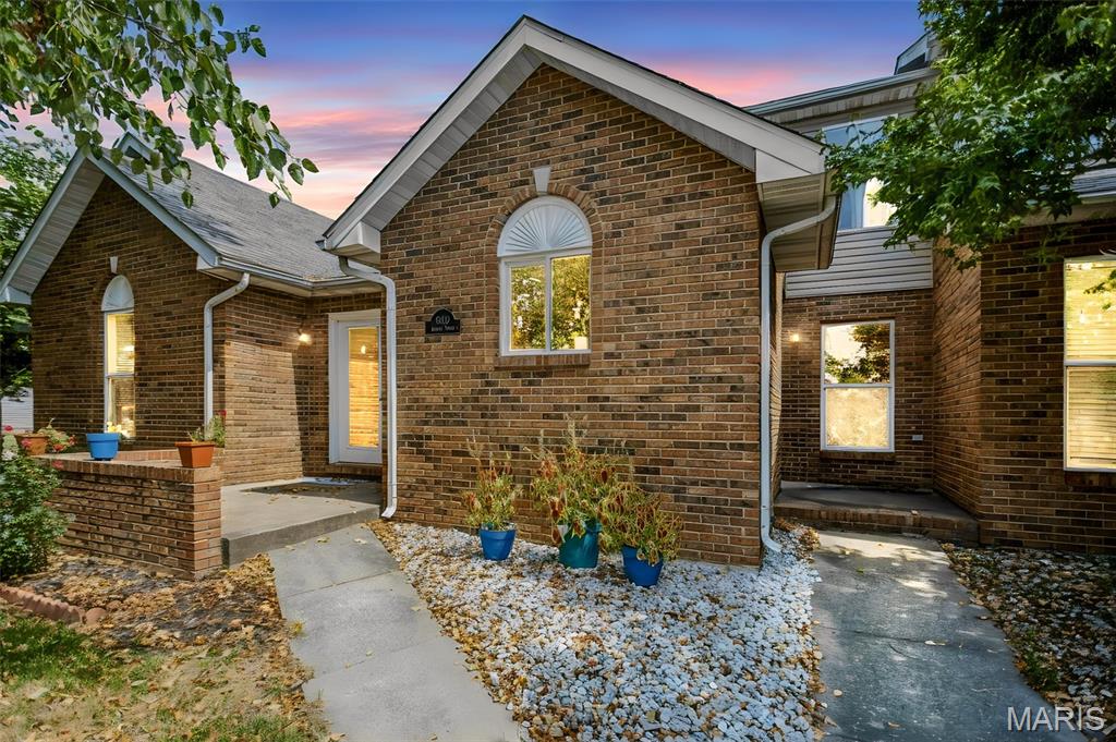 1003 Angela Court Property Photo 2