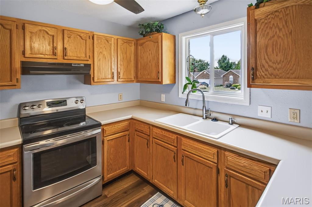1003 Angela Court Property Photo 7