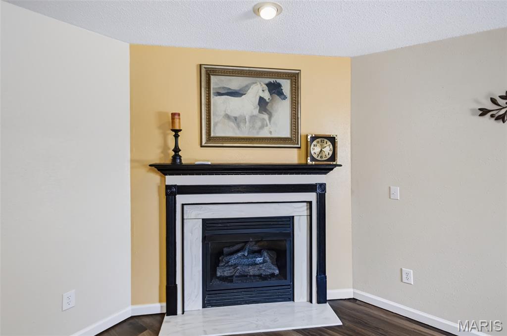 1003 Angela Court Property Photo 14
