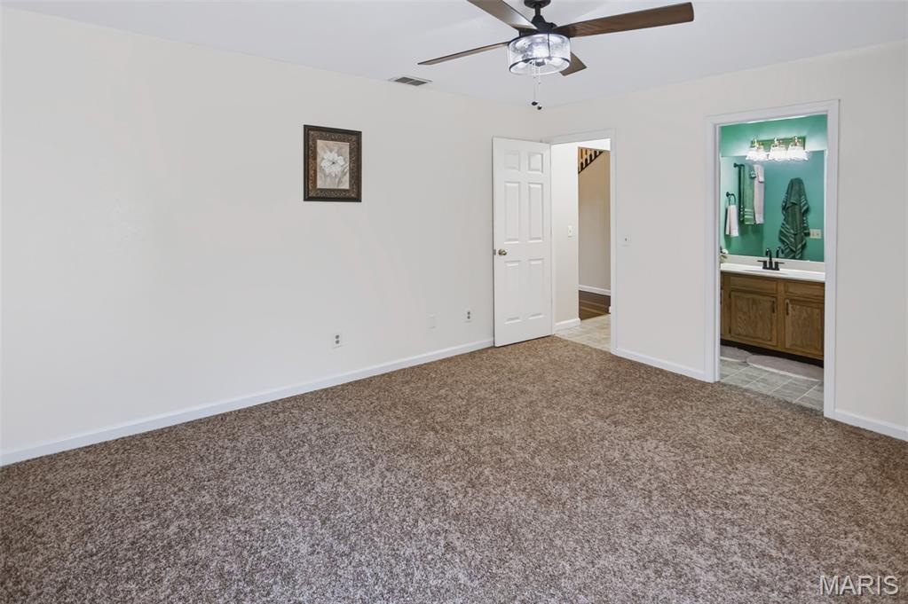 1003 Angela Court Property Photo 17