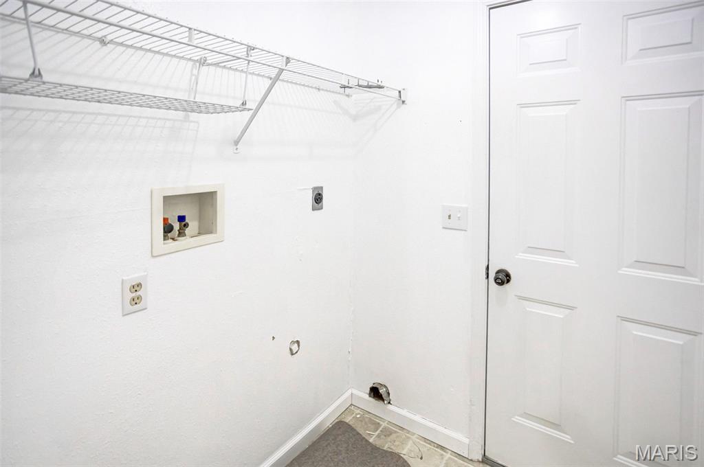 1003 Angela Court Property Photo 21