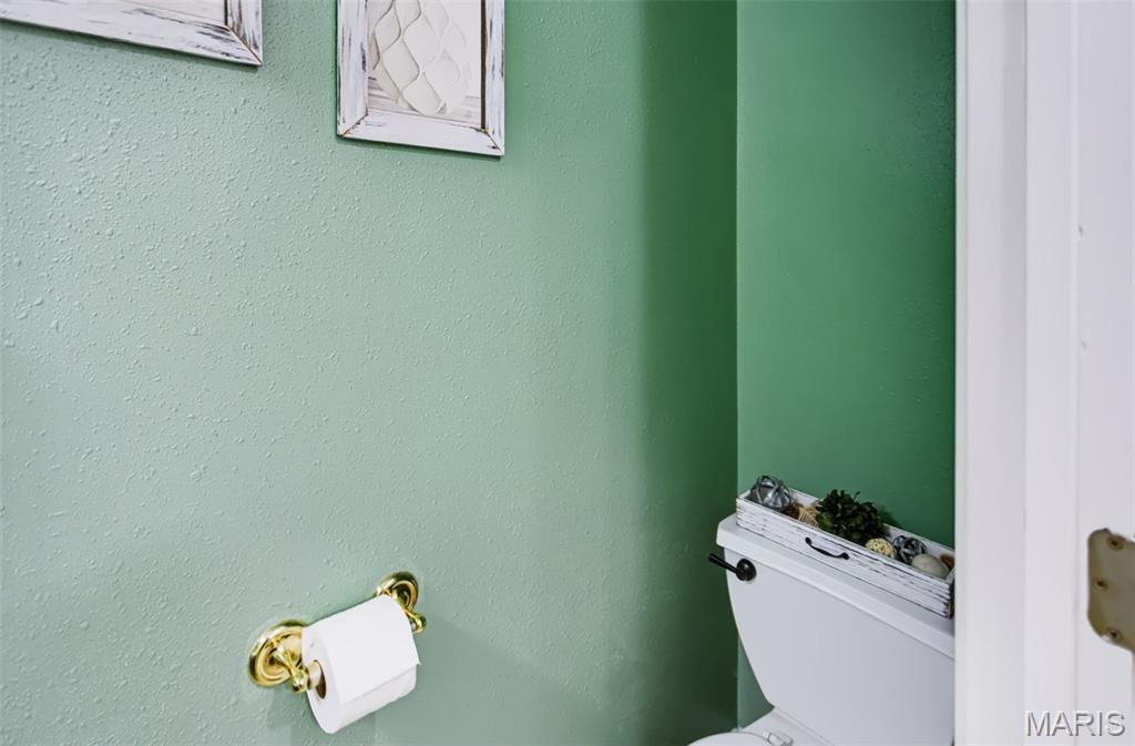 1003 Angela Court Property Photo 26