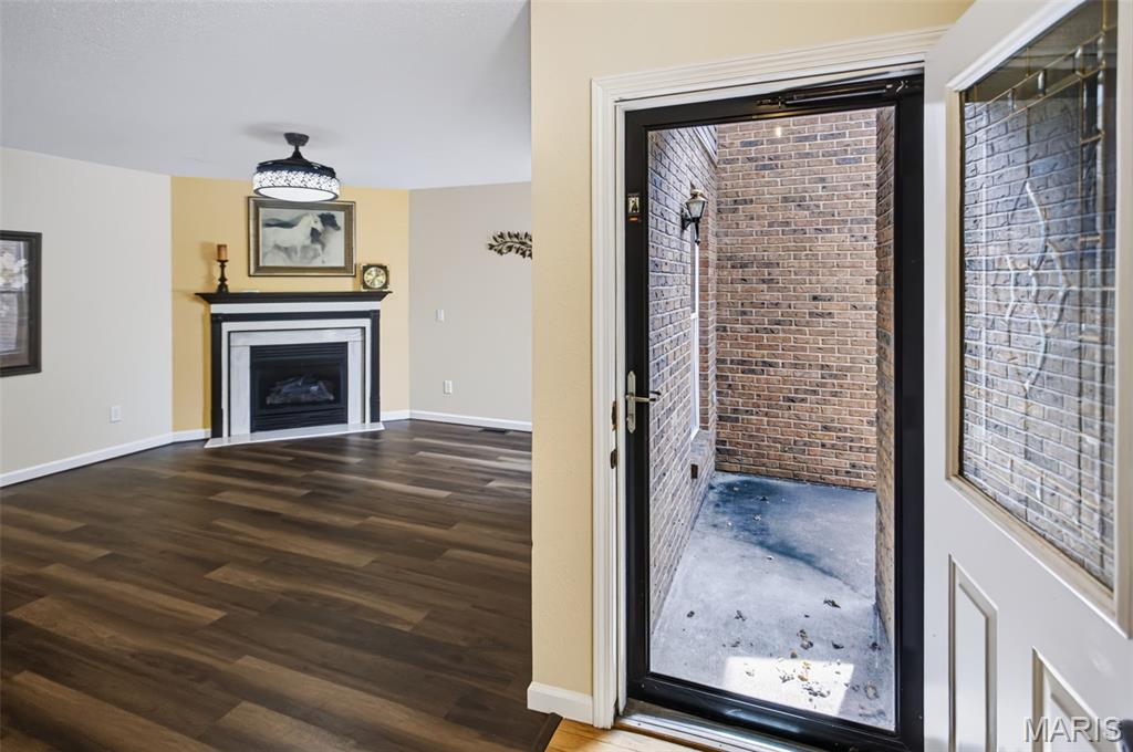 1003 Angela Court Property Photo 28