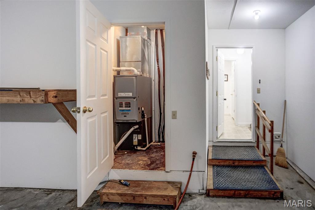 1003 Angela Court Property Photo 43