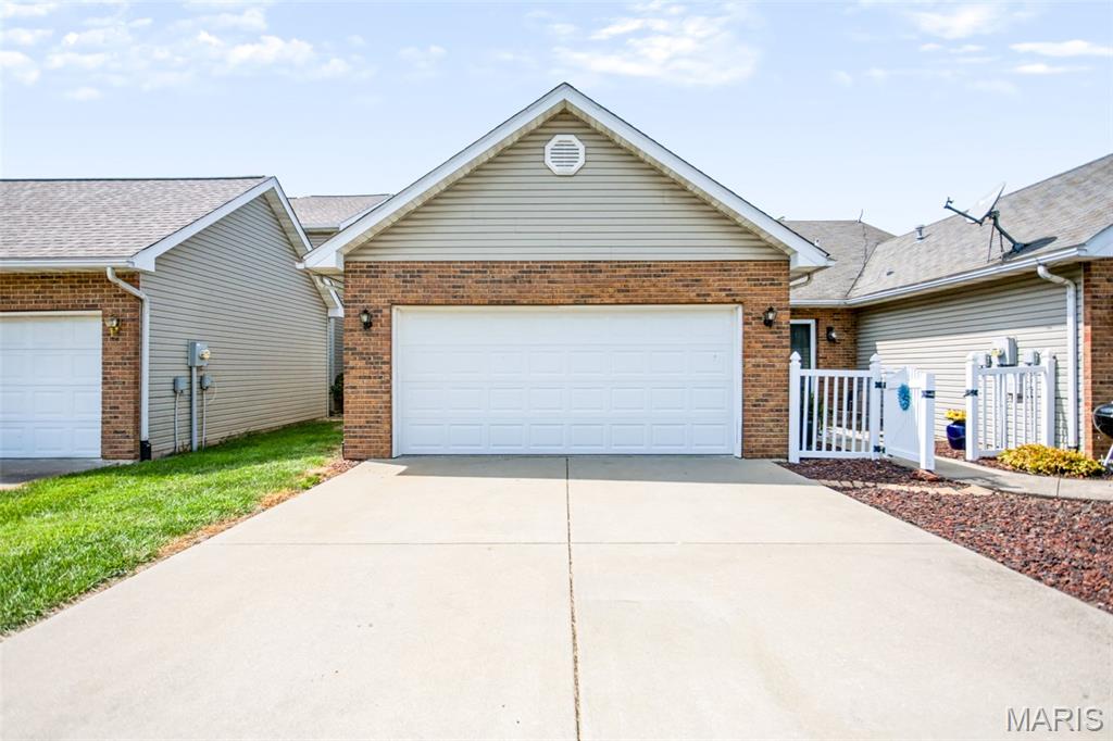 1003 Angela Court Property Photo 45