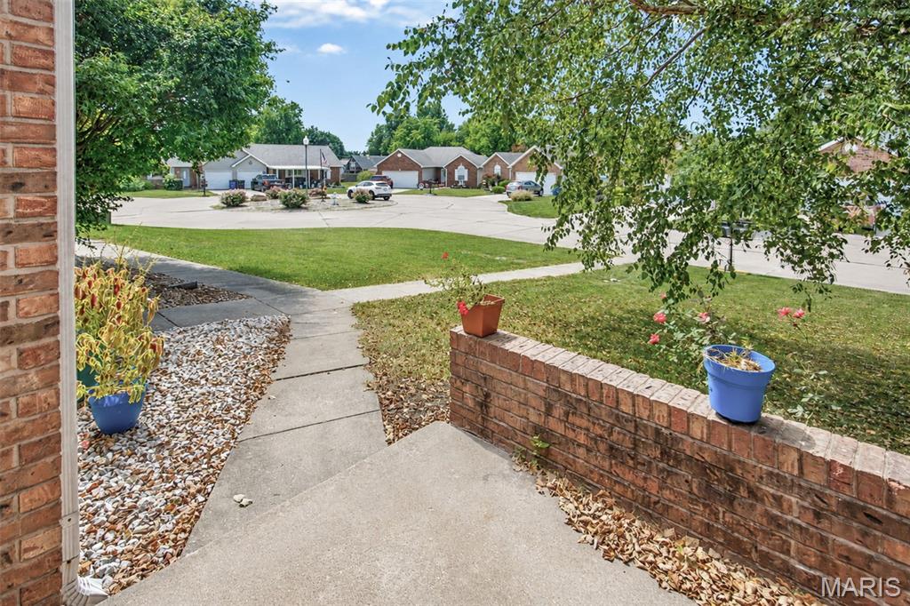 1003 Angela Court Property Photo 47