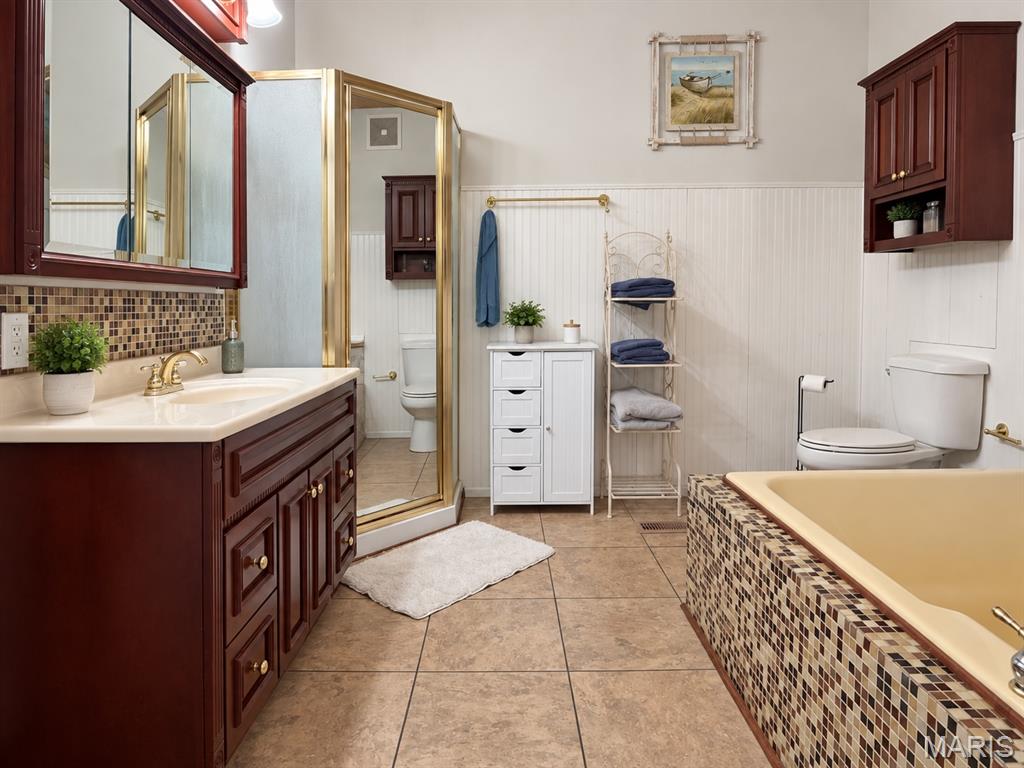 9 S Hickory Street Property Photo 11