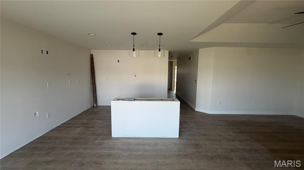 1413 Lake Erie Court Property Photo 4