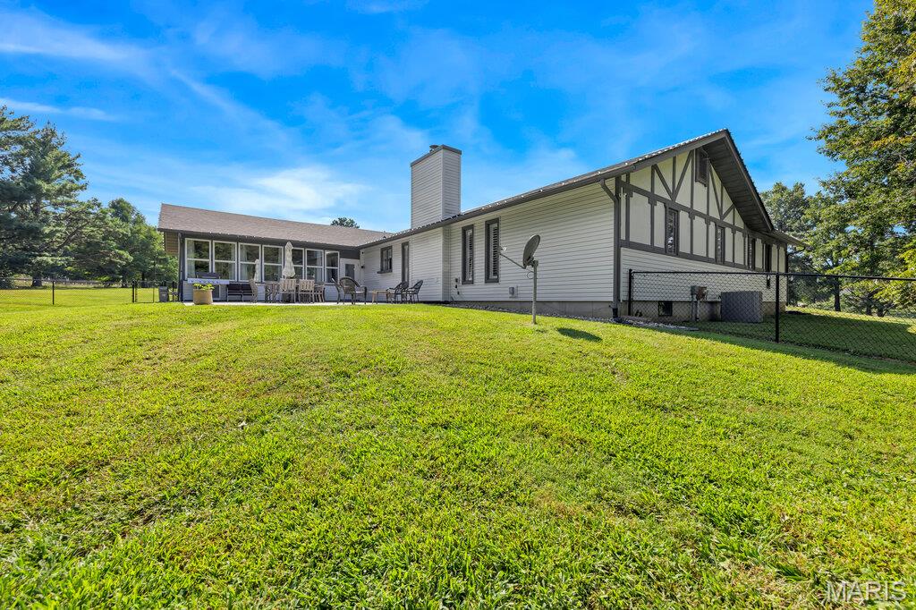 2 Bridal Oak Court Property Photo 35
