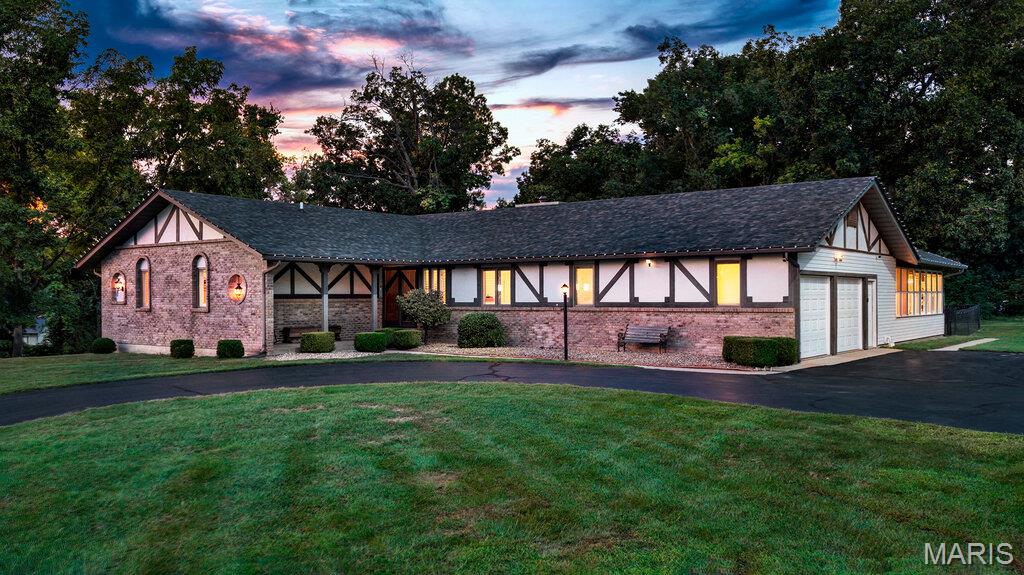 2 Bridal Oak Court Property Photo 49
