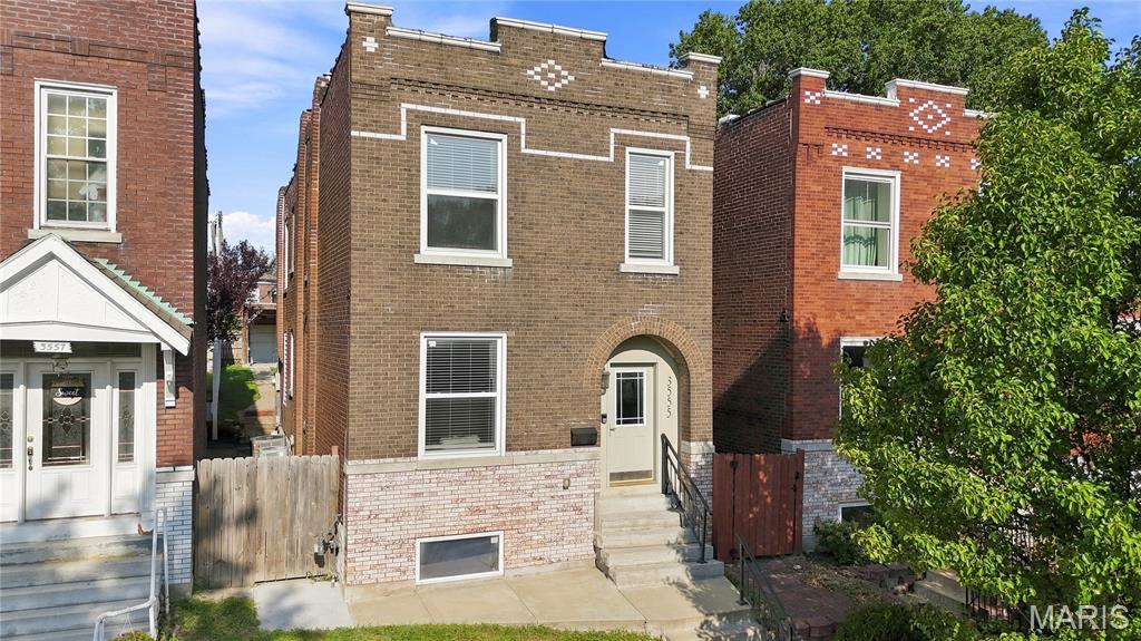 3555 S Spring Avenue Property Photo 1