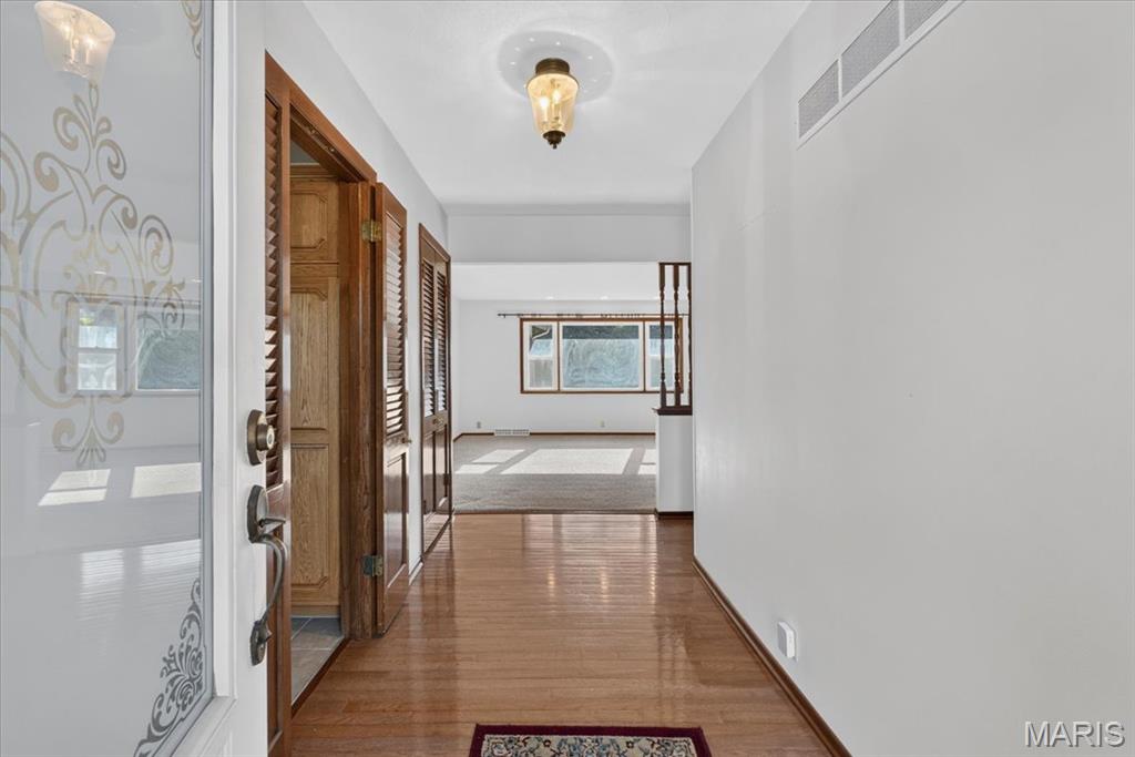 1608 Daleview Street Property Photo 4