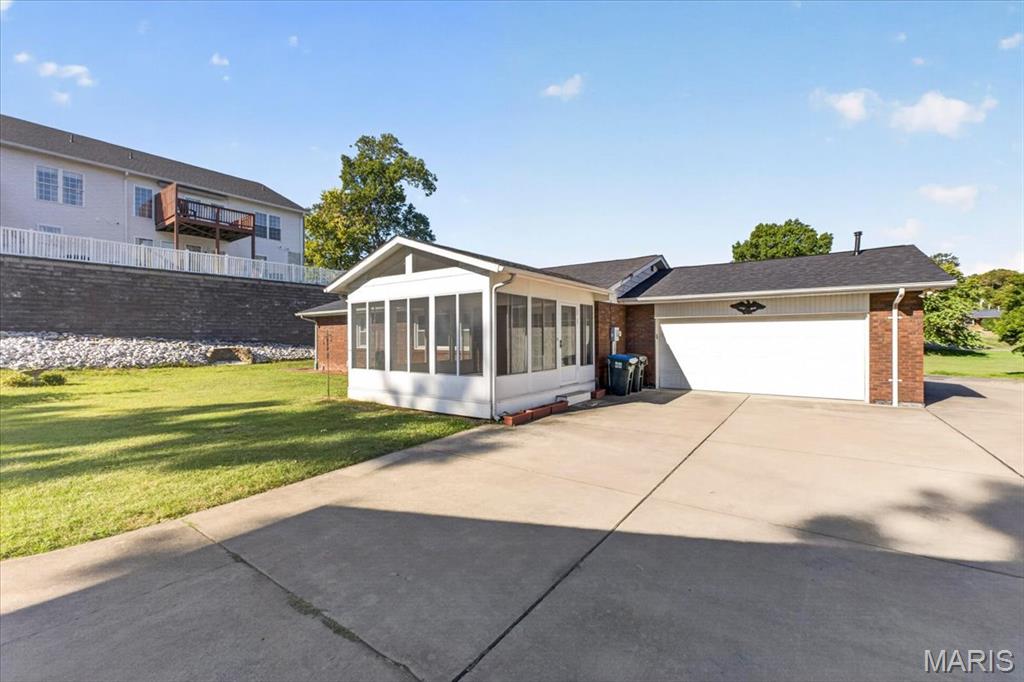 1608 Daleview Street Property Photo 28