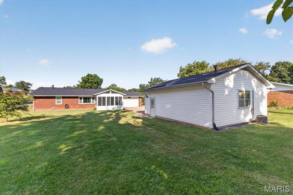 1608 Daleview Street Property Photo 31