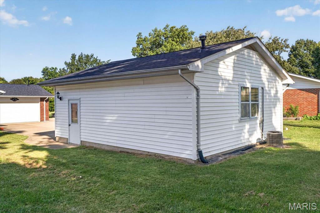 1608 Daleview Street Property Photo 32