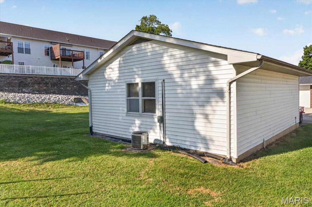 1608 Daleview Street Property Photo 33