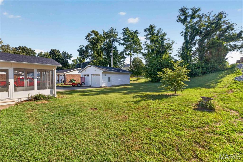 1608 Daleview Street Property Photo 35