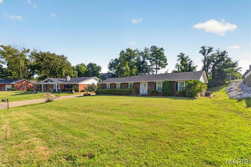 1608 Daleview Street Property Photo 43
