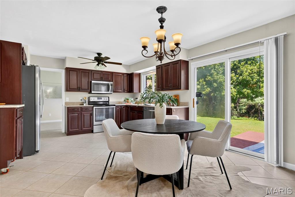 184 Gunston Hall Court Property Photo 13