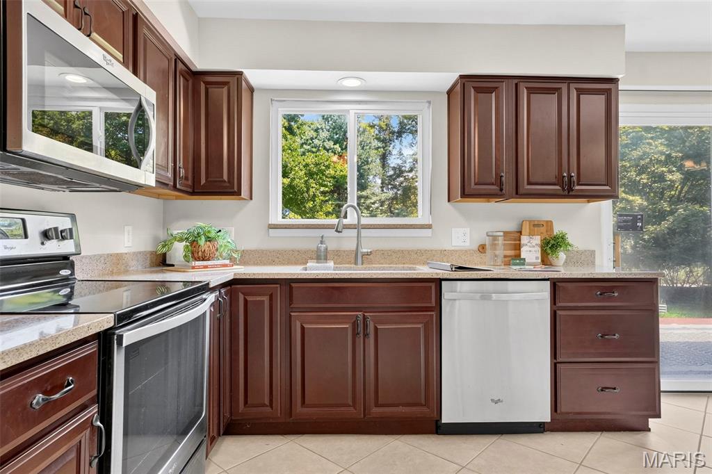 184 Gunston Hall Court Property Photo 16