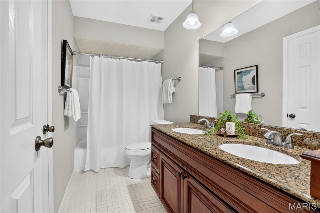 184 Gunston Hall Court Property Photo 32