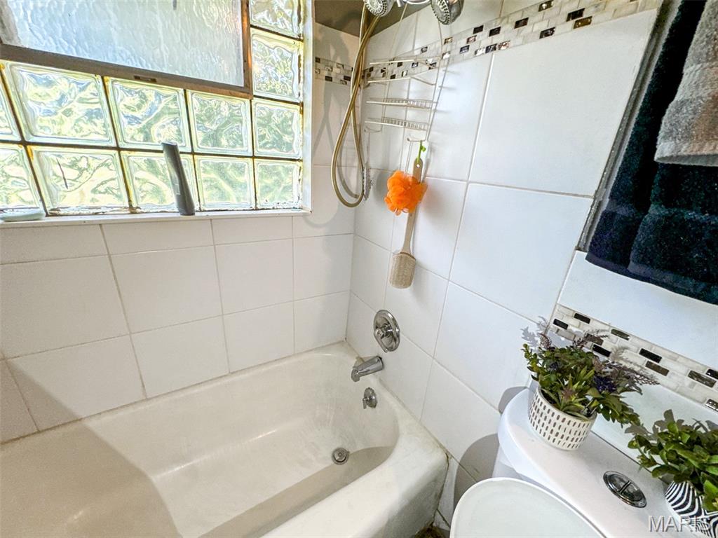 1129 Walker Avenue Property Photo 4
