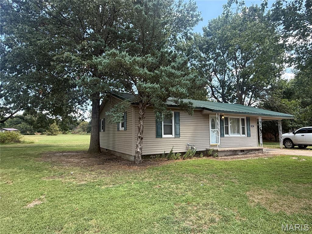 1013 State B Highway Property Photo 2