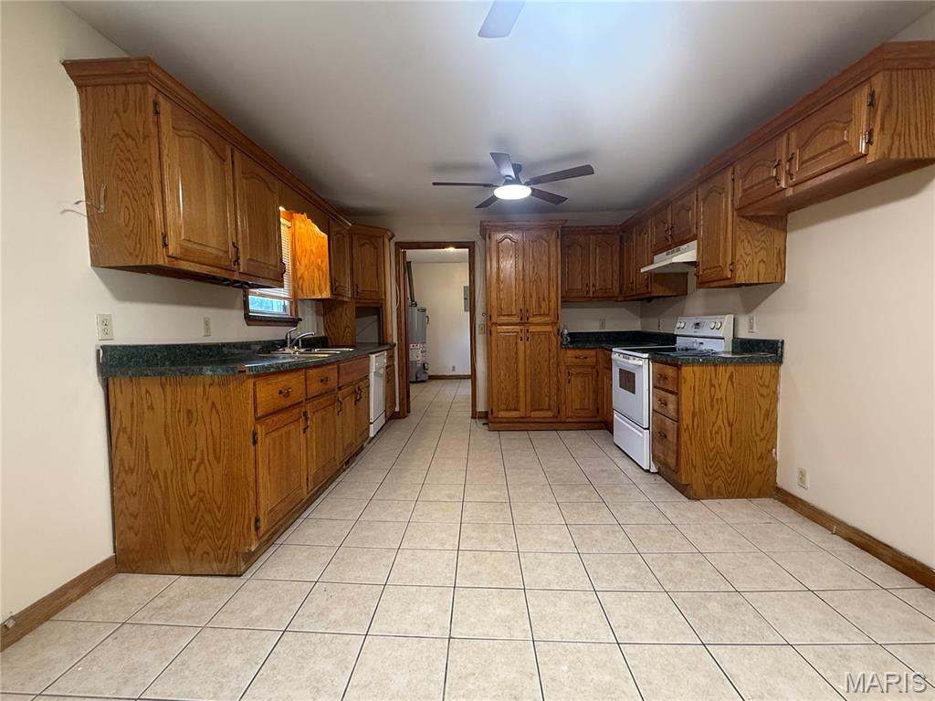 1013 State B Highway Property Photo 6