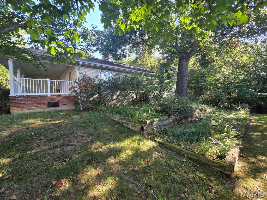 606 Greentree Road Property Photo 8