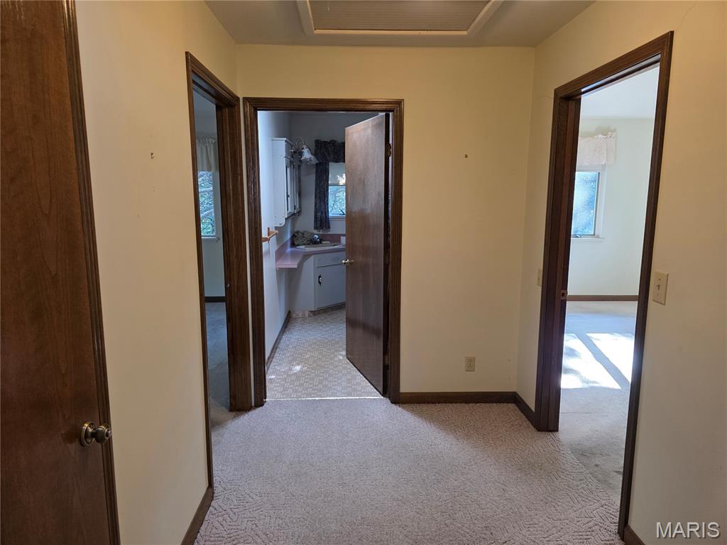 606 Greentree Road Property Photo 22
